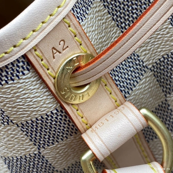 First bag ru LOUIS NOÉ VUITTON 0806